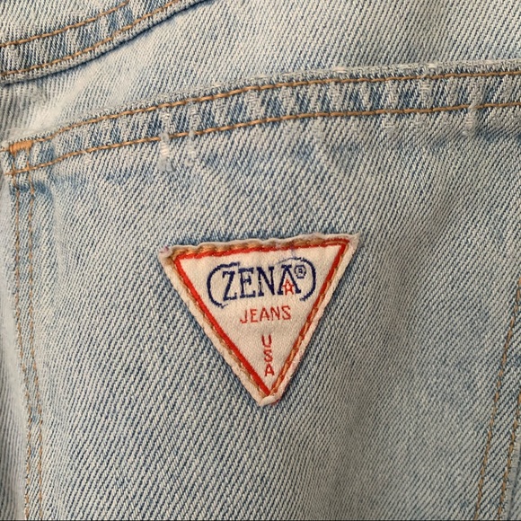 Vintage Zena Light Wash Distressed Jeans - Picture 8 of 10